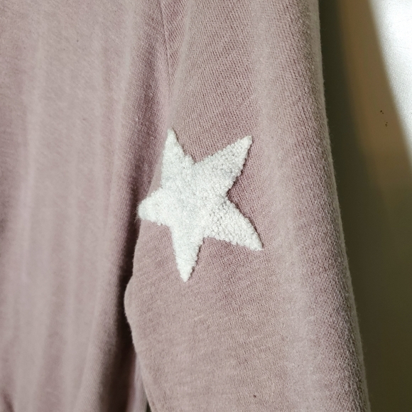 Easel Star Patch Pullover Sweatshirt Mauve Pink - Picture 3 of 7